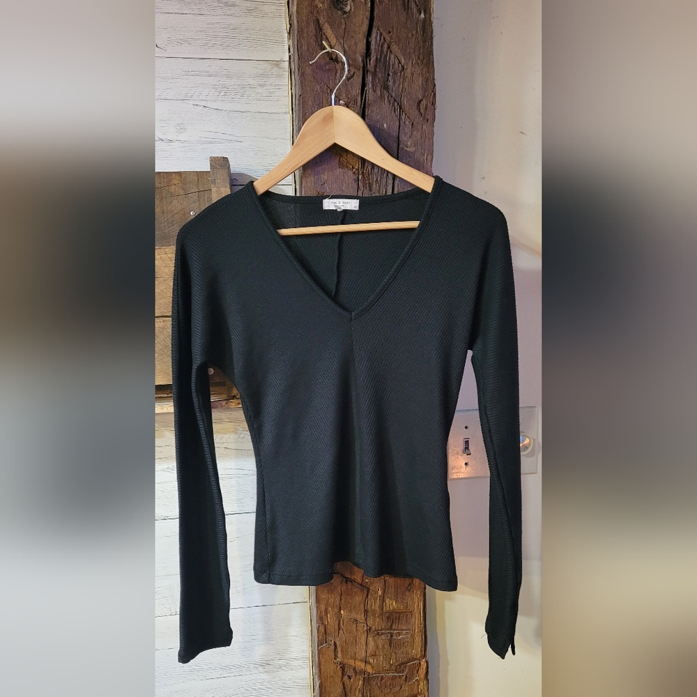 Rag & Bone sweater shirt. Size small. Black